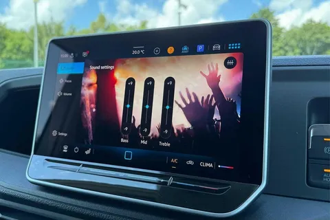 DE25YCA Volkswagen Crafter 2.0 TDI 140PS Commerce Plus High Roof Van Auto Thumbnail #52