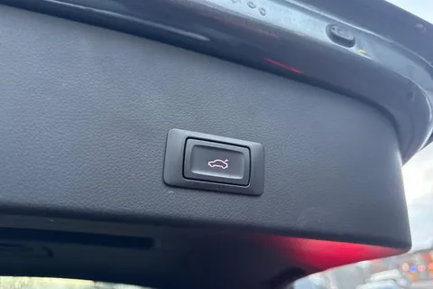 BD66ECX Audi A6 2.0 TDI Ultra Black Edition 5dr S Tronic Thumbnail #27