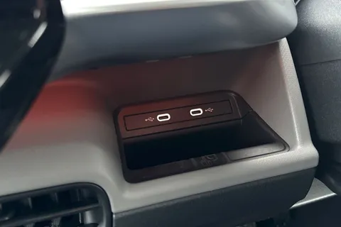 KR23NXH Volkswagen ID. Buzz 150kW Life Pro 77kWh 5dr Auto Thumbnail #50