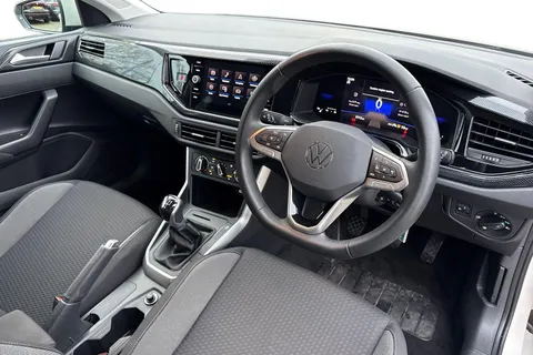 DF25WUT Volkswagen Polo 1.0 TSI Match 5dr Thumbnail #14