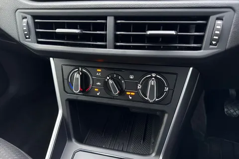 DF25WUT Volkswagen Polo 1.0 TSI Match 5dr Thumbnail #22