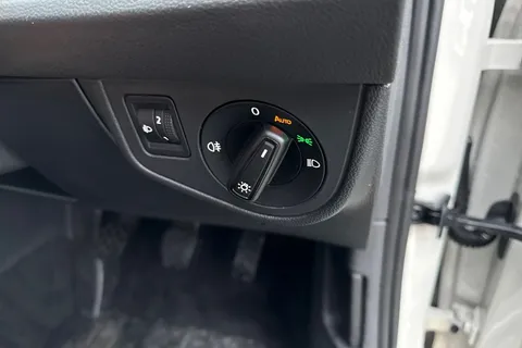 DF25WUT Volkswagen Polo 1.0 TSI Match 5dr Thumbnail #29