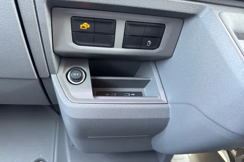 BL25SYT Volkswagen California 2.0 TDI 600 5dr Tip Auto [3.5T] 4 Berth-Huge Spec Thumbnail #56