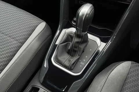 KK19VBD Volkswagen T-Roc 2.0 TDI R-Line 150PS DSG ⭐ 1 Year VW Warranty ⭐ Thumbnail #20