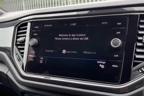 KK19VBD Volkswagen T-Roc 2.0 TDI R-Line 150PS DSG ⭐ 1 Year VW Warranty ⭐ Thumbnail #46