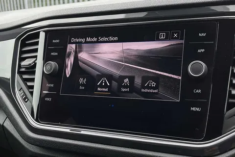 KK19VBD Volkswagen T-Roc 2.0 TDI R-Line 150PS DSG ⭐ 1 Year VW Warranty ⭐ Thumbnail #49