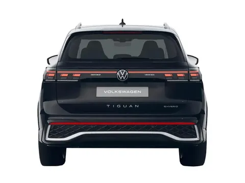  Volkswagen Tiguan 1.5 eTSI MHEV R-Line DSG Euro 6 (s/s) 5dr Thumbnail #4