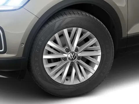 Volkswagen T-Roc 1.0 TSI Life Euro 6 (s/s) 5dr Thumbnail #7