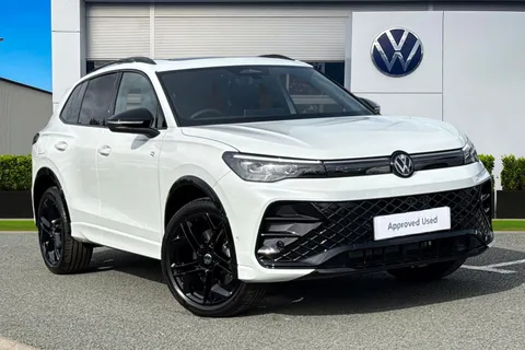 CX75WRN Volkswagen Tiguan 1.5 TSI 272 eHybrid R-Line⭐Leather, Towbar, Sunroof, Comfort package, Info Thumbnail #2