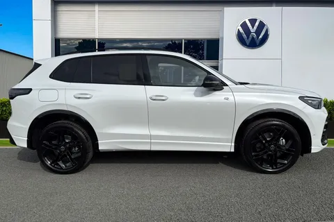 CX75WRN Volkswagen Tiguan 1.5 TSI 272 eHybrid R-Line⭐Leather, Towbar, Sunroof, Comfort package, Info Thumbnail #4