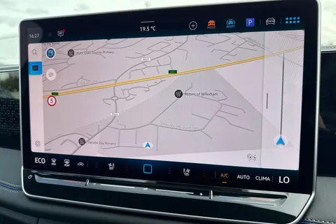 CX75WRN Volkswagen Tiguan 1.5 TSI 272 eHybrid R-Line⭐Leather, Towbar, Sunroof, Comfort package, Info Thumbnail #13