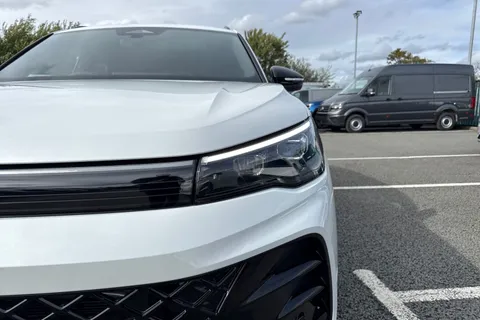 CX75WRN Volkswagen Tiguan 1.5 TSI 272 eHybrid R-Line⭐Leather, Towbar, Sunroof, Comfort package, Info Thumbnail #26