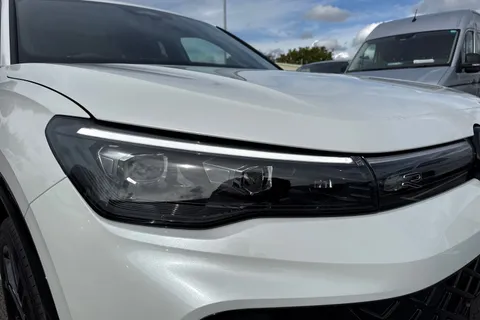 CX75WRN Volkswagen Tiguan 1.5 TSI 272 eHybrid R-Line⭐Leather, Towbar, Sunroof, Comfort package, Info Thumbnail #27