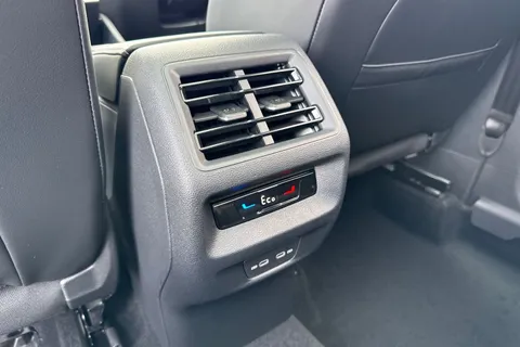 CX75WRN Volkswagen Tiguan 1.5 TSI 272 eHybrid R-Line⭐Leather, Towbar, Sunroof, Comfort package, Info Thumbnail #43