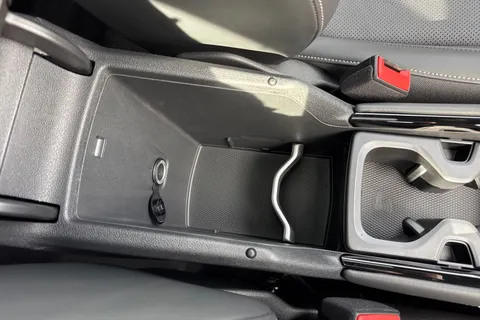 CX75WRN Volkswagen Tiguan 1.5 TSI 272 eHybrid R-Line⭐Leather, Towbar, Sunroof, Comfort package, Info Thumbnail #50