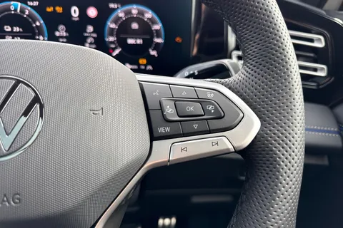 CX75WRN Volkswagen Tiguan 1.5 TSI 272 eHybrid R-Line⭐Leather, Towbar, Sunroof, Comfort package, Info Thumbnail #53