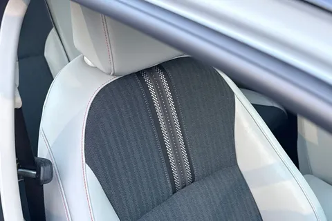 MC71OKR Honda HR-V 1.5 h i-MMD Advance Style CVT Euro 6 (s/s) 5dr Thumbnail #30