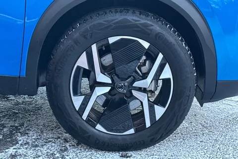 MT24PYY PEUGEOT e-2008 50kWh GT Auto 5dr (7kW Charger) Thumbnail #10