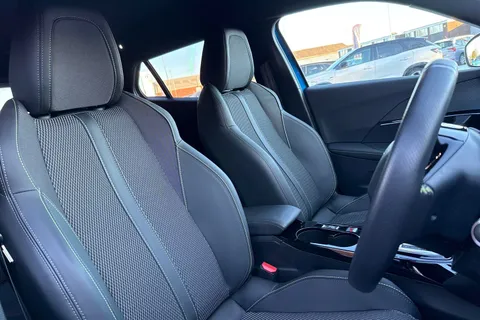 MT24PYY PEUGEOT e-2008 50kWh GT Auto 5dr (7kW Charger) Thumbnail #24