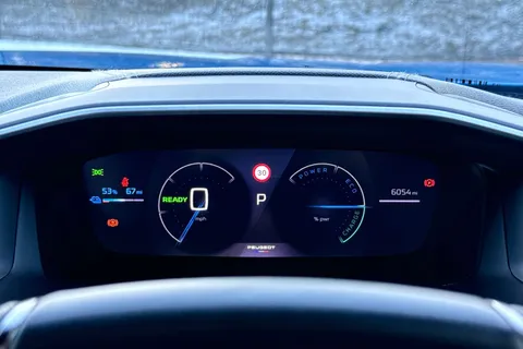 MT24PYY PEUGEOT e-2008 50kWh GT Auto 5dr (7kW Charger) Thumbnail #38