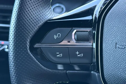 MT24PYY PEUGEOT e-2008 50kWh GT Auto 5dr (7kW Charger) Thumbnail #40