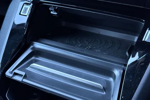 MT24PYY PEUGEOT e-2008 50kWh GT Auto 5dr (7kW Charger) Thumbnail #43