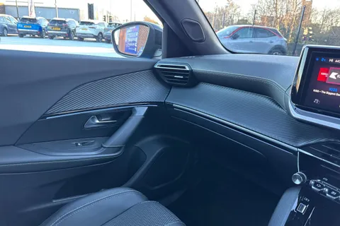 MT24PYY PEUGEOT e-2008 50kWh GT Auto 5dr (7kW Charger) Thumbnail #46