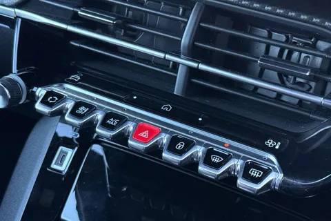 MT24PYY PEUGEOT e-2008 50kWh GT Auto 5dr (7kW Charger) Thumbnail #50