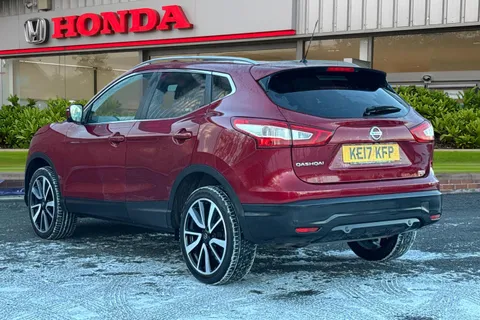 KE17KFP Nissan Qashqai 1.5 dCi Tekna [Non-Panoramic] 5dr Thumbnail #3