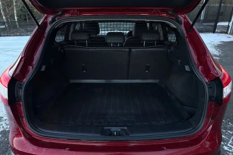 KE17KFP Nissan Qashqai 1.5 dCi Tekna [Non-Panoramic] 5dr Thumbnail #9