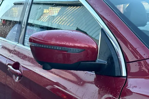 KE17KFP Nissan Qashqai 1.5 dCi Tekna [Non-Panoramic] 5dr Thumbnail #11