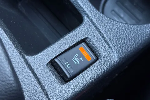 KE17KFP Nissan Qashqai 1.5 dCi Tekna [Non-Panoramic] 5dr Thumbnail #39