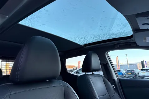 KE17KFP Nissan Qashqai 1.5 dCi Tekna [Non-Panoramic] 5dr Thumbnail #40