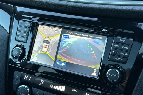 KE17KFP Nissan Qashqai 1.5 dCi Tekna [Non-Panoramic] 5dr Thumbnail #44