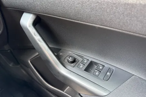 CX75WNA Volkswagen Taigo 1.0 TSI 115 Match 5dr DSG Thumbnail #19