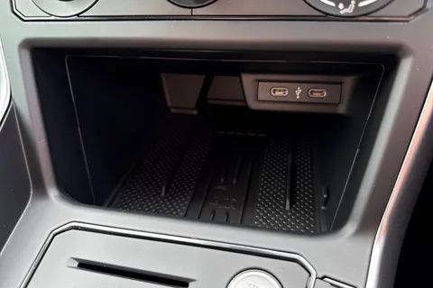 CX75WNA Volkswagen Taigo 1.0 TSI 115 Match 5dr DSG Thumbnail #40