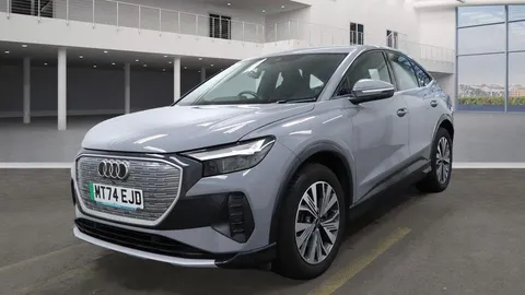 MT74EJD Audi Q4 e-tron Q4 Sportback Sport 45 e-tron quattro 210,00 kW Thumbnail #2