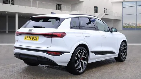 LS74DJZ Audi Q6 E-Tron 100kWh Edition 1 Auto quattro 5dr Thumbnail #4
