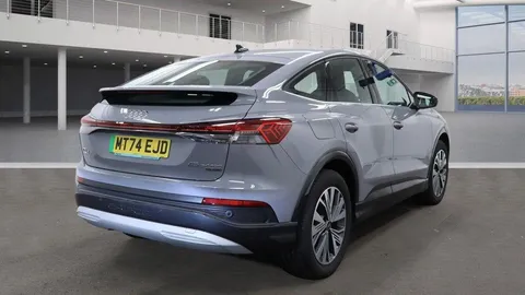 MT74EJD Audi Q4 e-tron Q4 Sportback Sport 45 e-tron quattro 210,00 kW Thumbnail #4