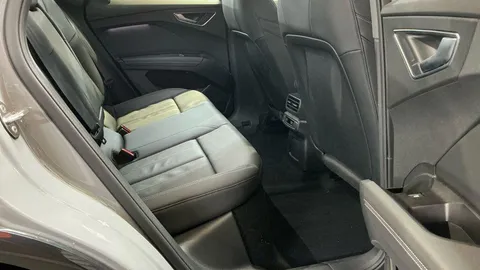 MT74EJD Audi Q4 e-tron Q4 Sportback Sport 45 e-tron quattro 210,00 kW Thumbnail #9