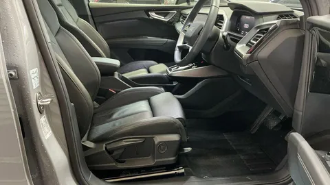 MT74EJD Audi Q4 e-tron Q4 Sportback Sport 45 e-tron quattro 210,00 kW Thumbnail #10