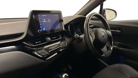 FV72MXU Toyota C-Hr 1.8 VVT-h Design CVT Euro 6 (s/s) 5dr Thumbnail #6