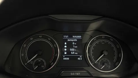 BF72CXU Škoda Kamiq 1.0 TSI SE DSG Euro 6 (s/s) 5dr Thumbnail #5