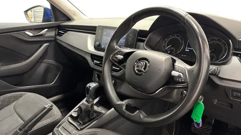 BF72CXU Škoda Kamiq 1.0 TSI SE DSG Euro 6 (s/s) 5dr Thumbnail #7