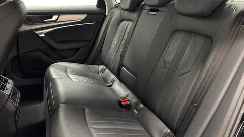 AV72UDB Audi A6 Saloon 2.0 TFSI 40 Sport S Tronic Euro 6 (s/s) 4dr Thumbnail #8