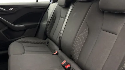 BF72CXU Škoda Kamiq 1.0 TSI SE DSG Euro 6 (s/s) 5dr Thumbnail #8