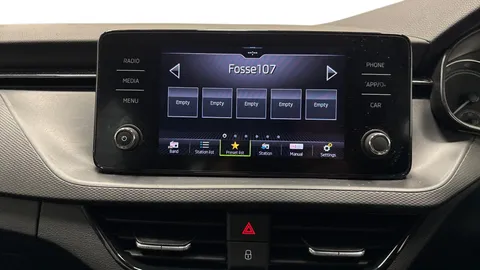 BF72CXU Škoda Kamiq 1.0 TSI SE DSG Euro 6 (s/s) 5dr Thumbnail #9