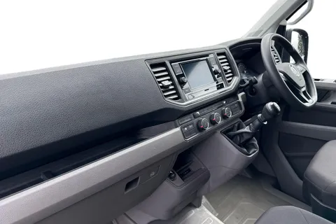 DC75KWM Volkswagen Crafter CR35 Commerce Plus LWB 140 PS Manual FWD - Rear Camera/Step Thumbnail #14