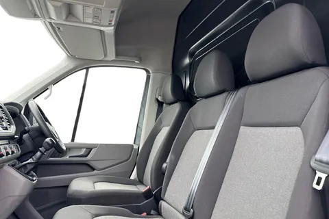 DC75KWM Volkswagen Crafter CR35 Commerce Plus LWB 140 PS Manual FWD - Rear Camera/Step Thumbnail #15