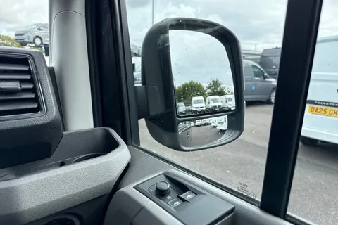 DC75KWM Volkswagen Crafter CR35 Commerce Plus LWB 140 PS Manual FWD - Rear Camera/Step Thumbnail #20